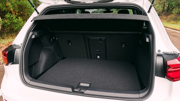 Volkswagen Golf R 2024 boot