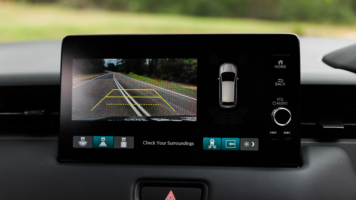 2024 Honda HR-V E:HEV L interior reversing camera screen