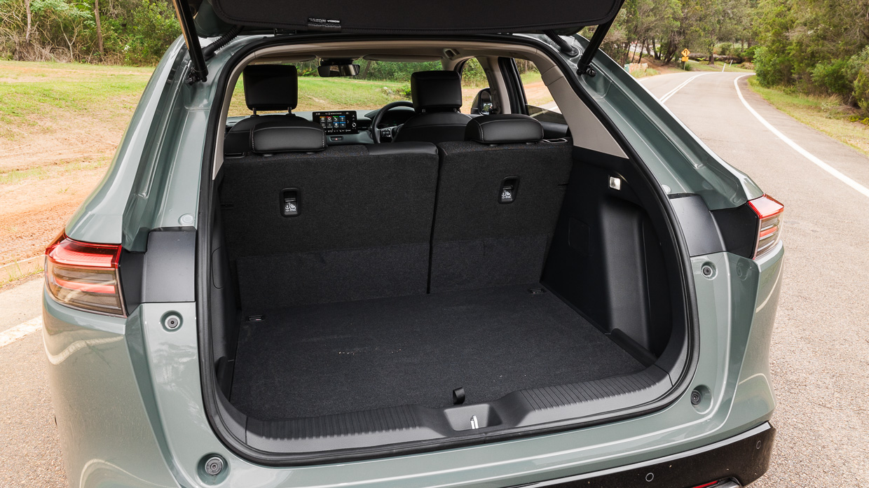 2024 Honda HR-V E:HEV L boot shot