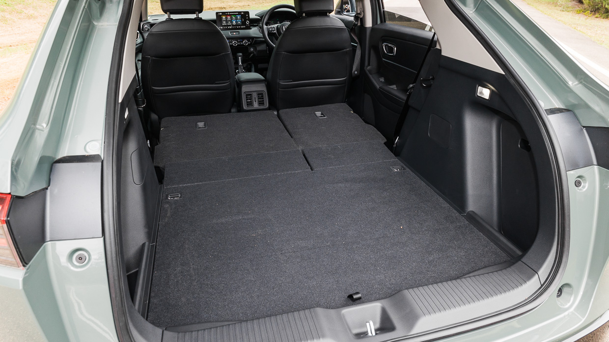 2024 Honda HR-V E:HEV L boot seats folded flat