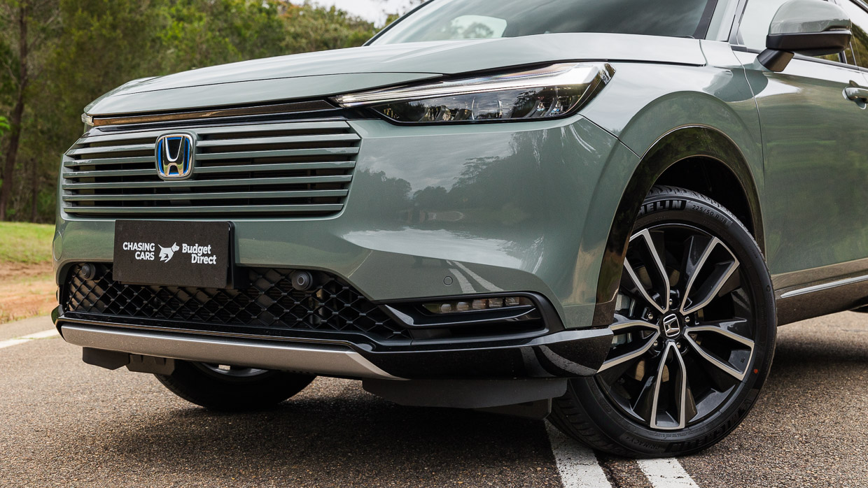 2024 Honda HR-V E:HEV L front end detail