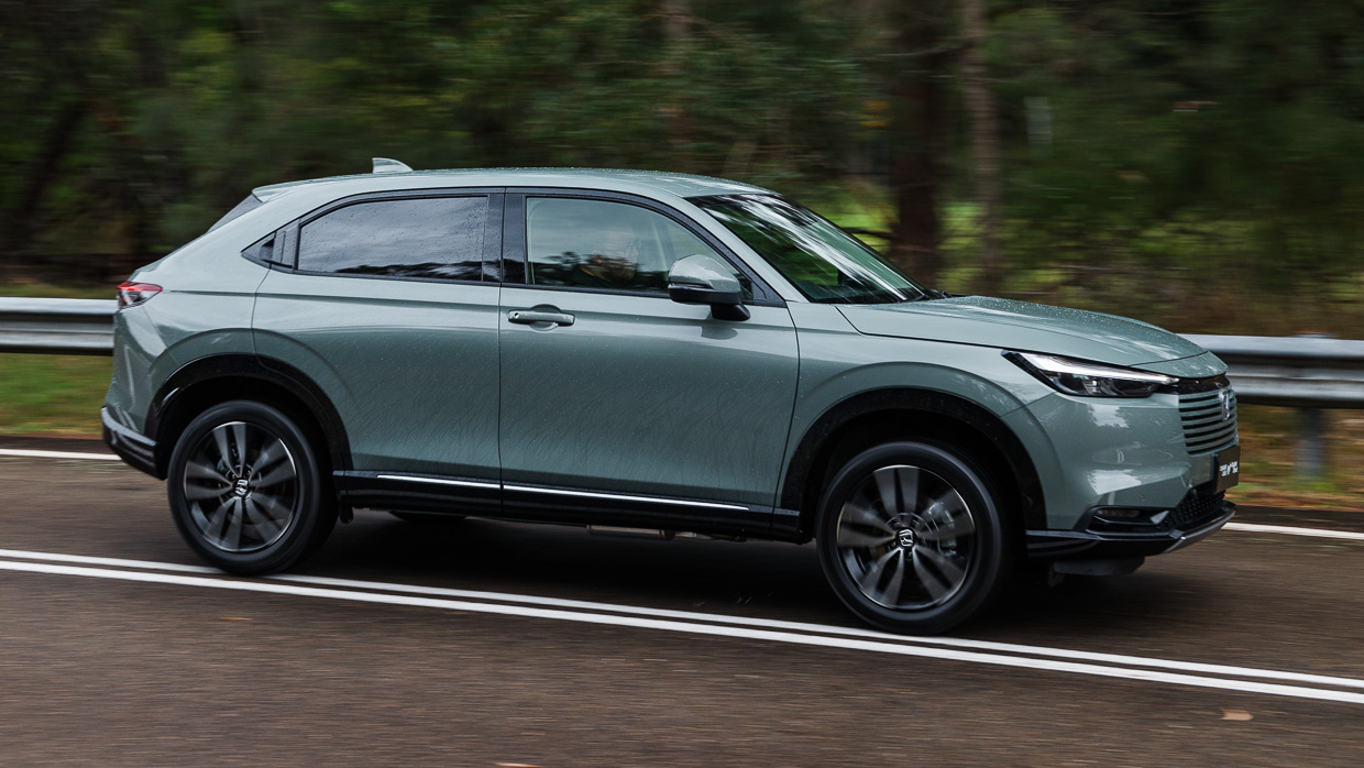 2024 Honda HR-V E:HEV L side angle cornering shot cropped