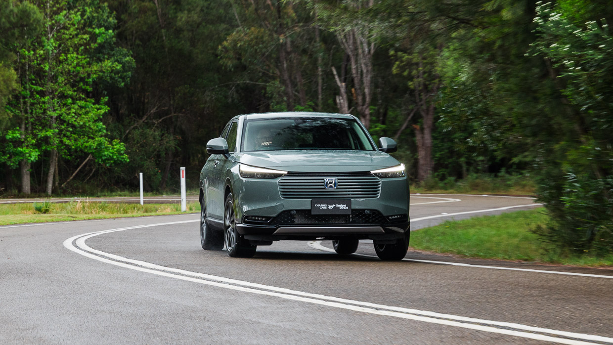 2024 Honda HR-V E:HEV L front angle near hairpin cornering