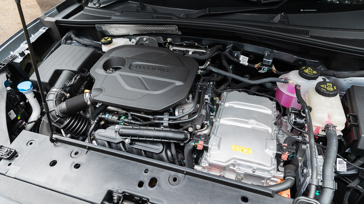 MG ZS Hybrid+ Essence 2025 engine