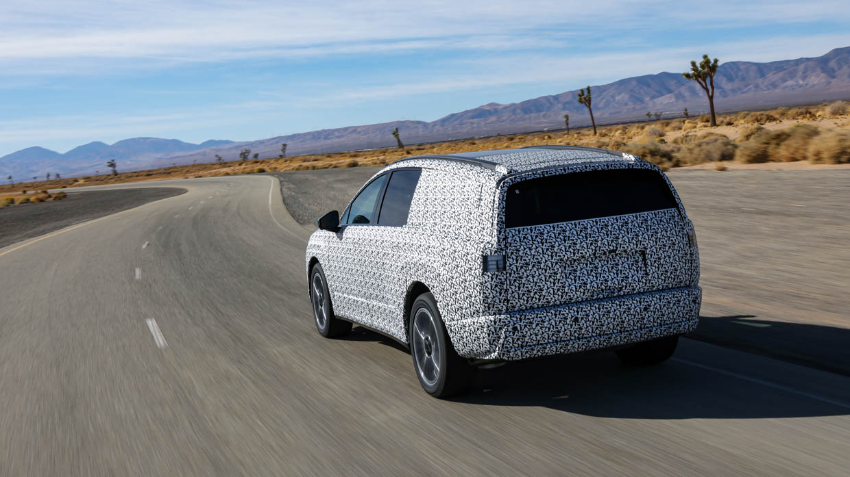 Hyundai Ioniq 9 2025 driving rear 3/4