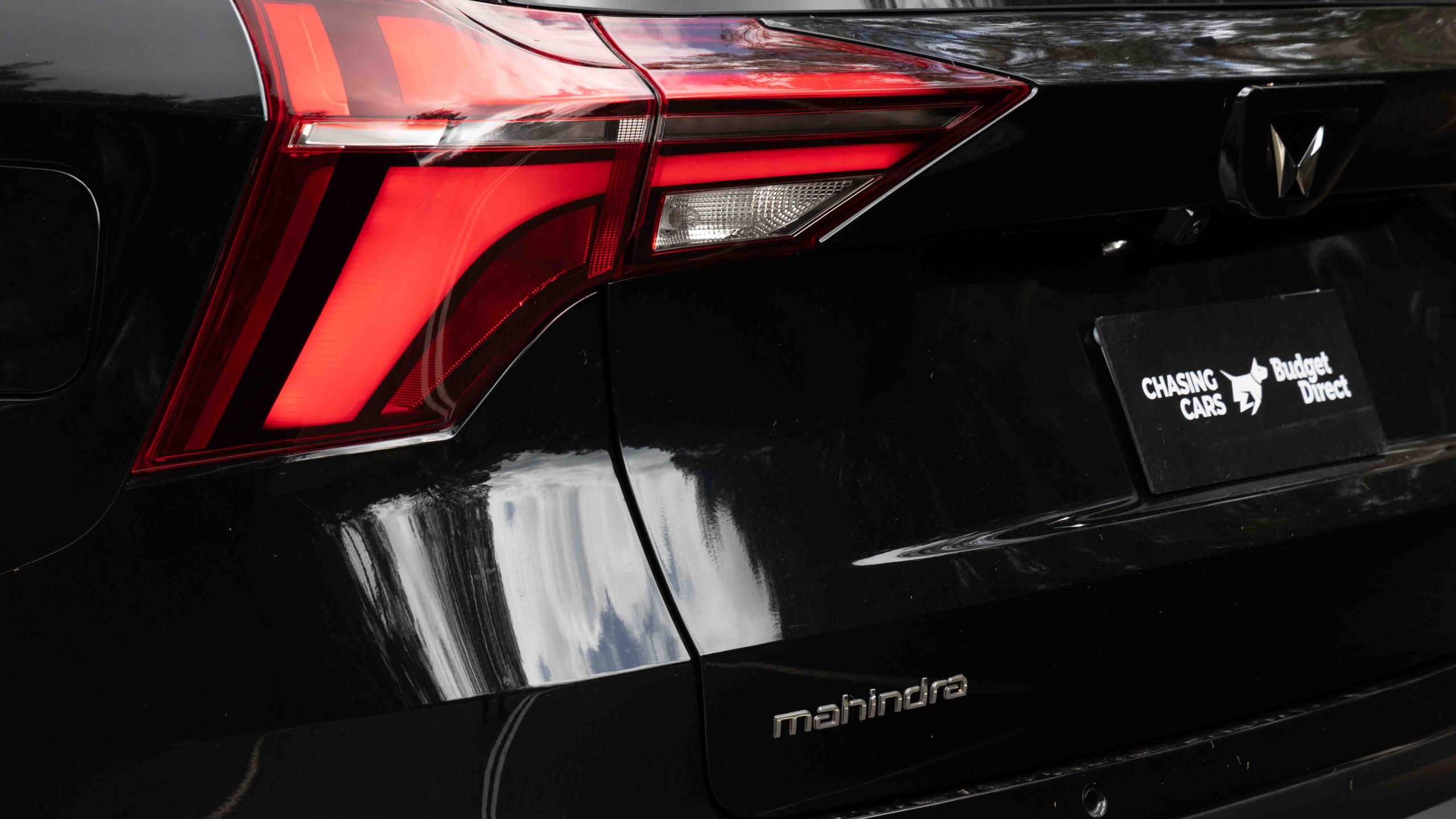 Mahindra XUV 700 Black Edition