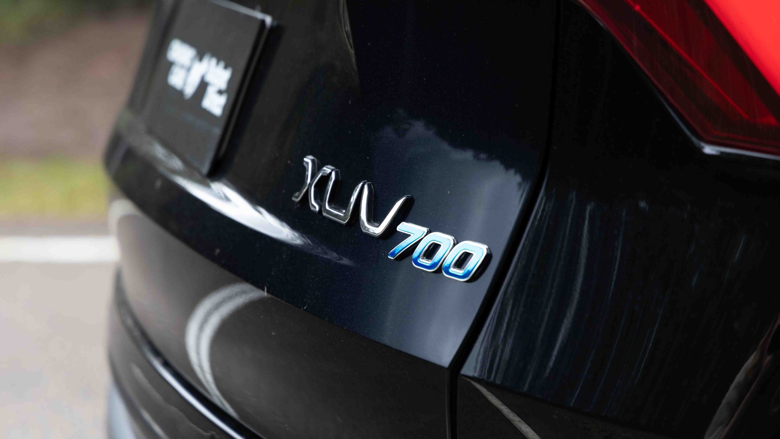 Mahindra XUV 700 Black Edition