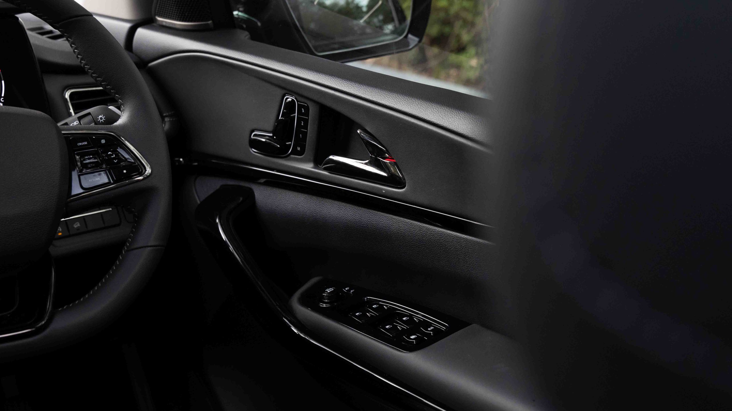 Mahindra XUV 700 Black Edition