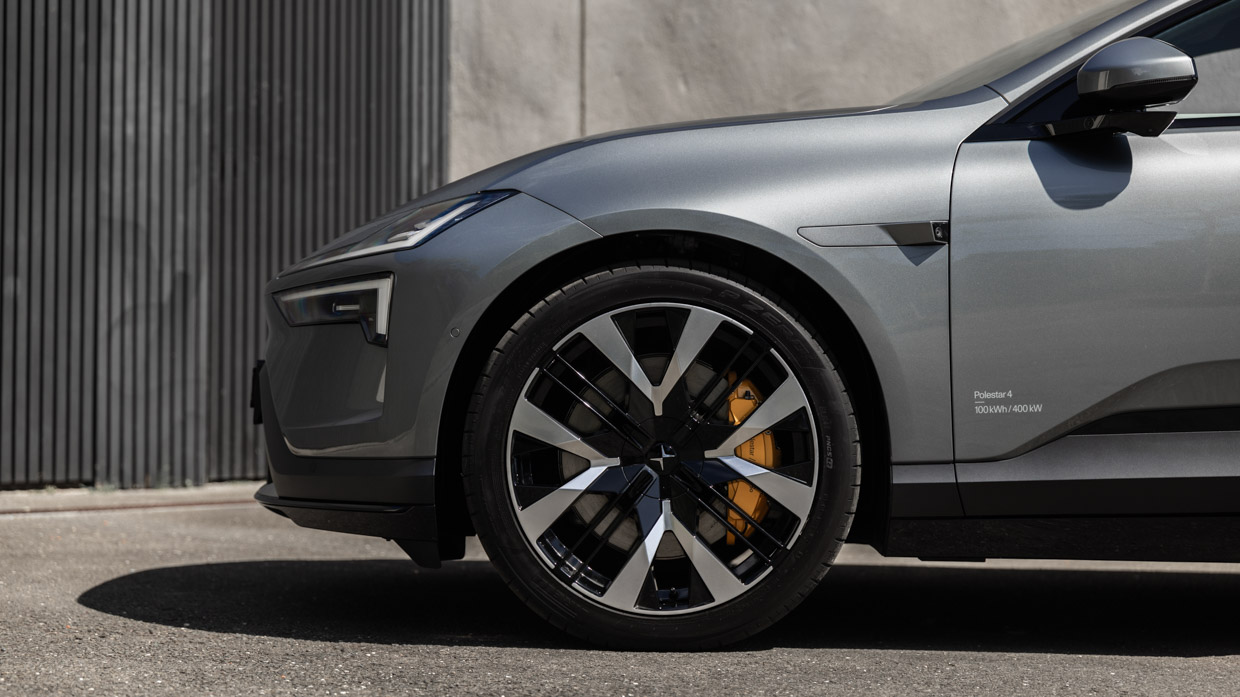 Polestar 4 2025 AWD Performance pack front