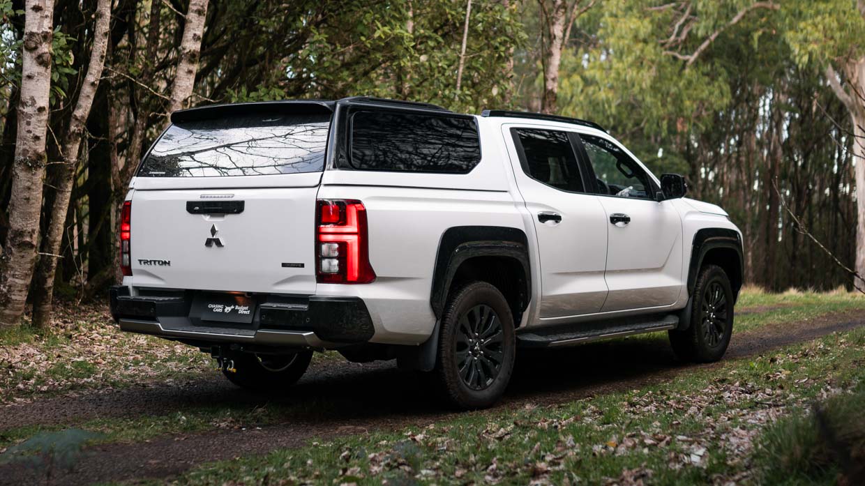 Mitsubishi Triton GSR LT 2024 forest rear 3/4