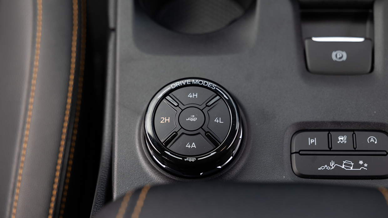 2024 Ford Ranger Wildtrak V6 interior drive modes and 4WD modes