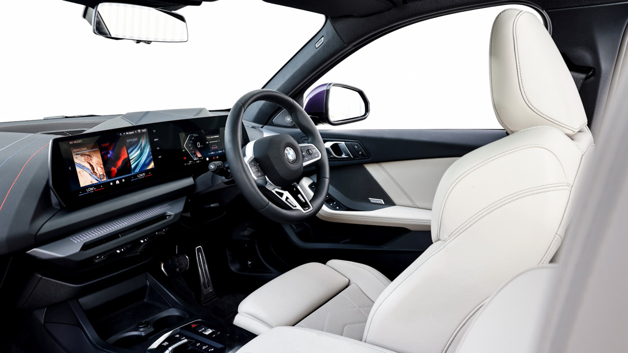 BMW 118 2025 interior