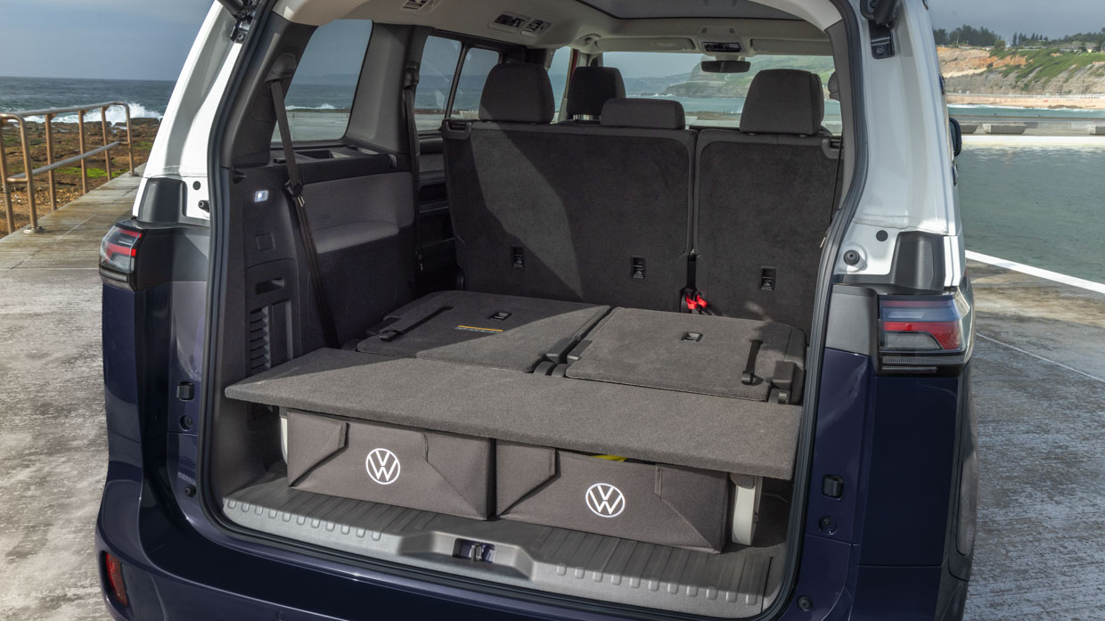 Volkswagen ID.Buzz LWB 2025 interior boot 2