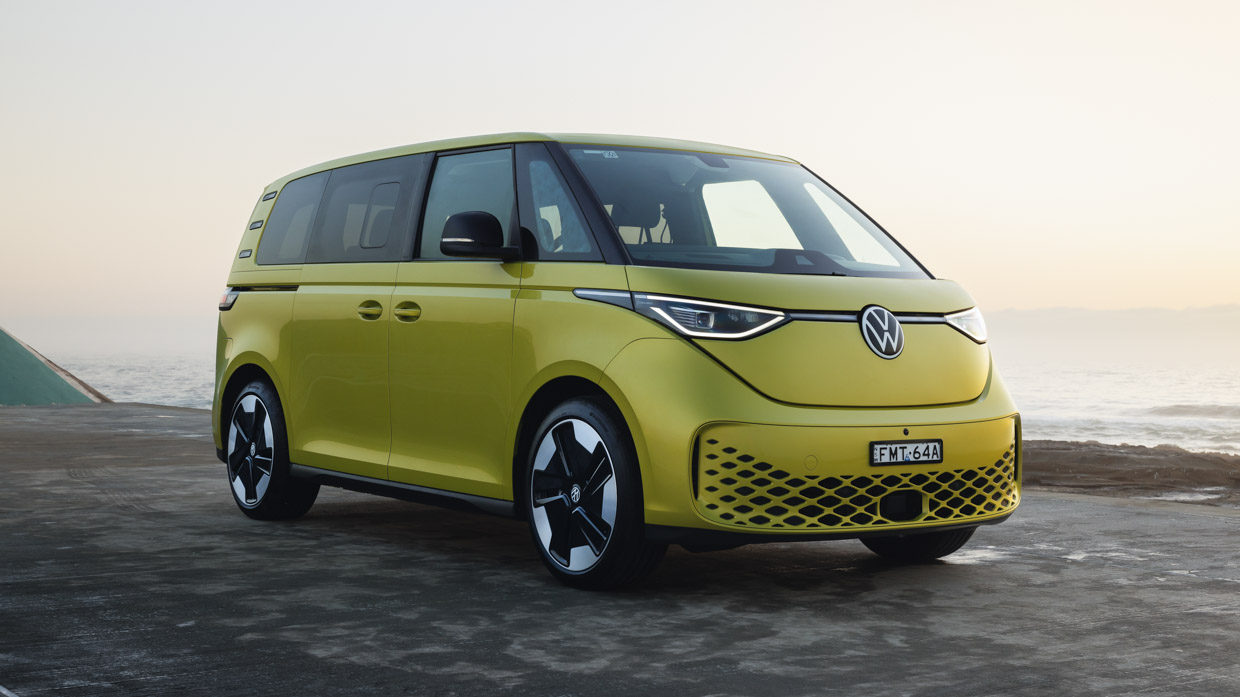 Volkswagen ID.Buzz 2025 front 3/4 profile