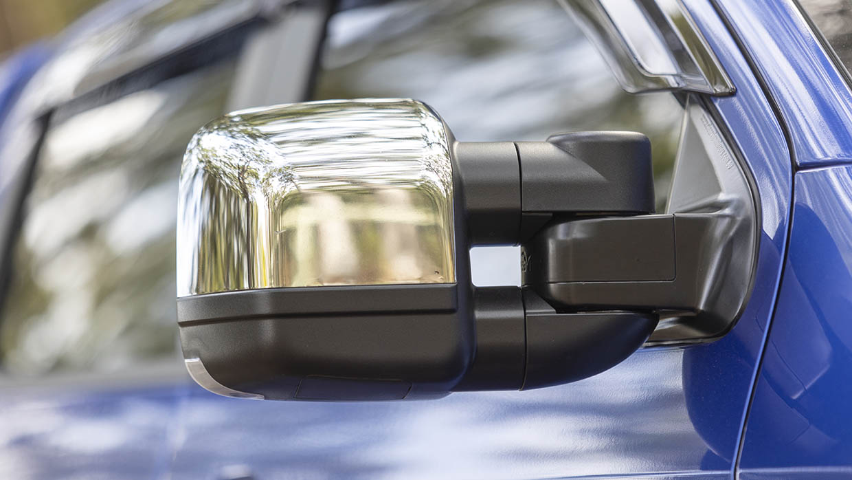 Isuzu D-Max LS-U+ Tour Mate 2025 mirror