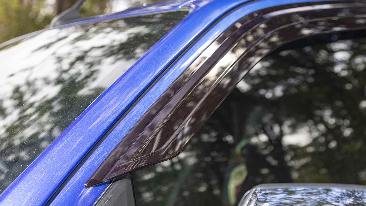 Isuzu D-Max LS-U+ Tour Mate 2025 window