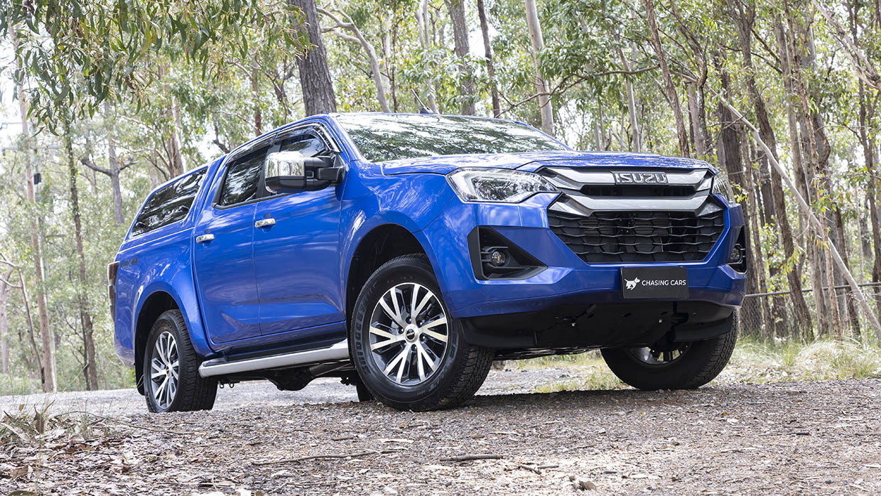 Isuzu D-Max LS-U+ Tour Mate 2025 front 2