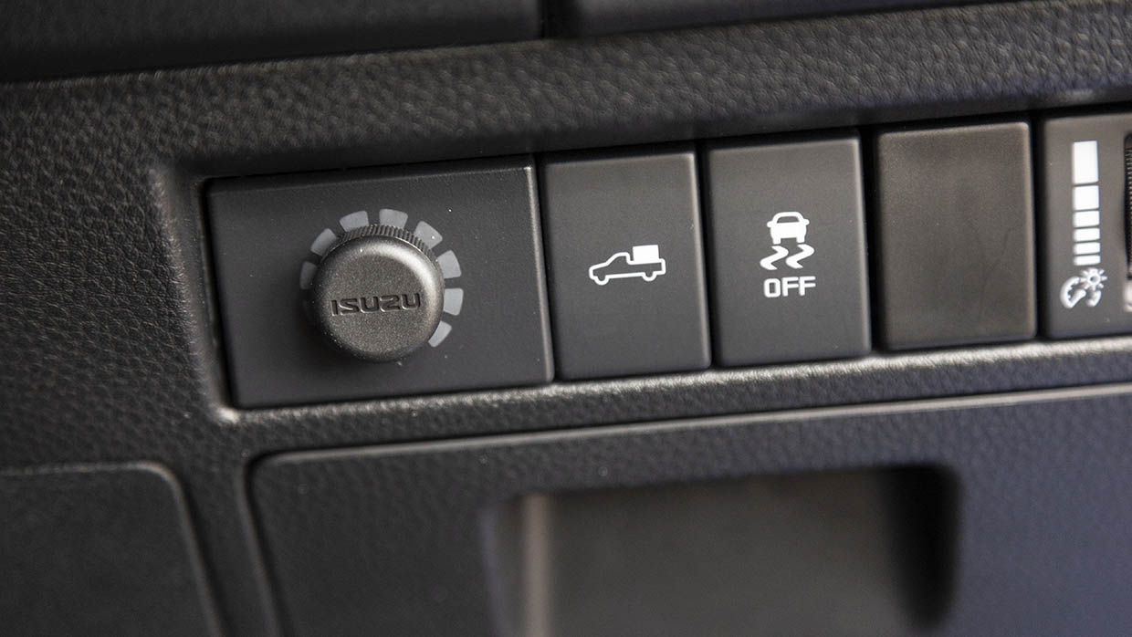 Isuzu D-Max LS-U+ Tour Mate 2025 brake controller