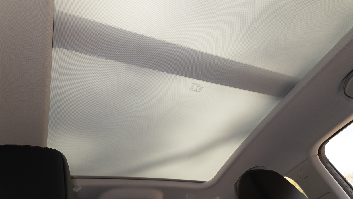 MG HS Essence 2025 interior roof