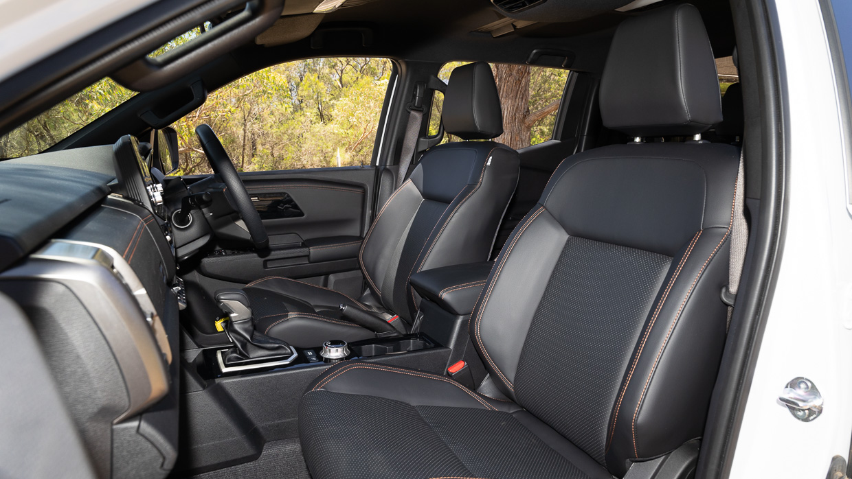 Mitsubishi Triton GSR 2025 LT interior front seat