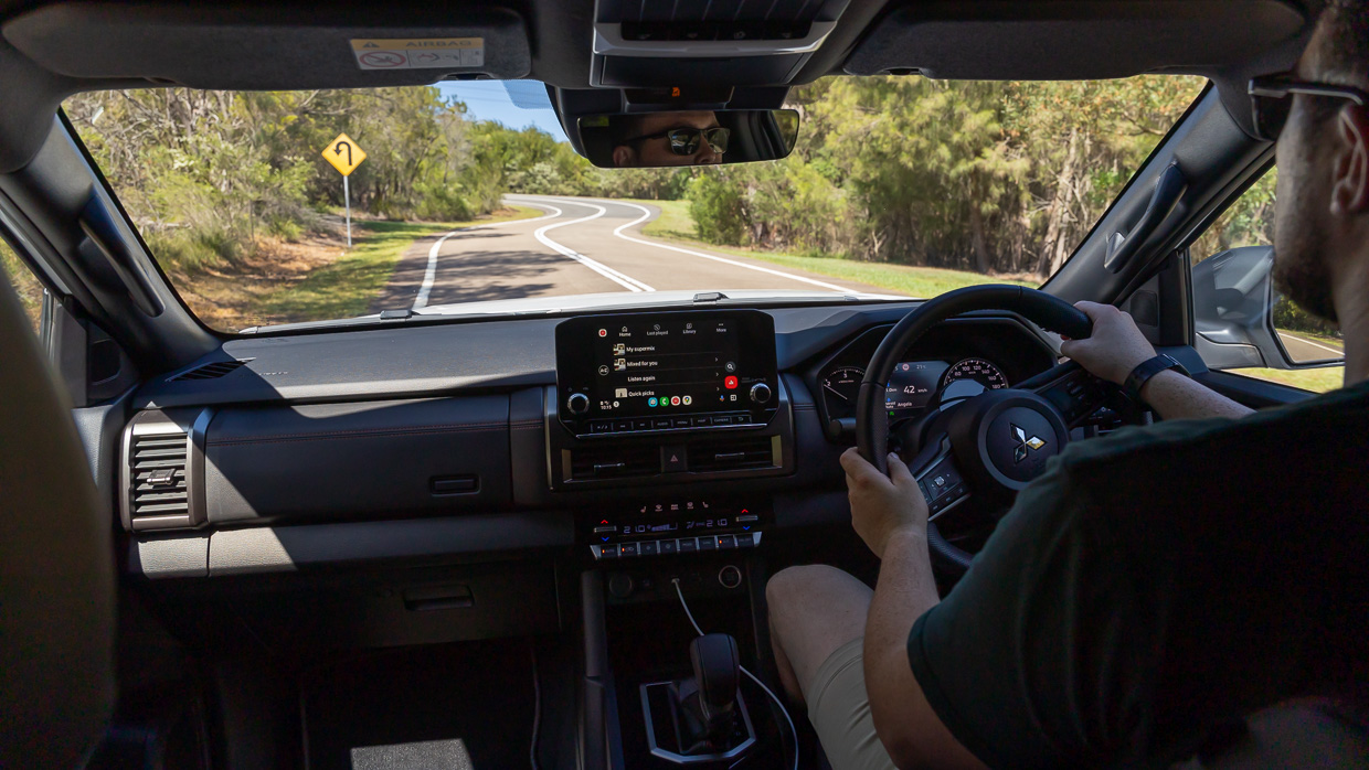 Mitsubishi Triton GSR 2025 LT driving POV