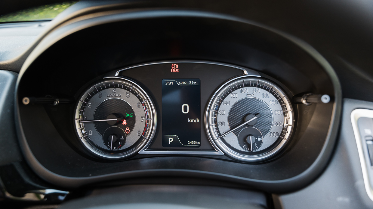 Suzuki S-Cross AllGrip Prestige 2025 cluster