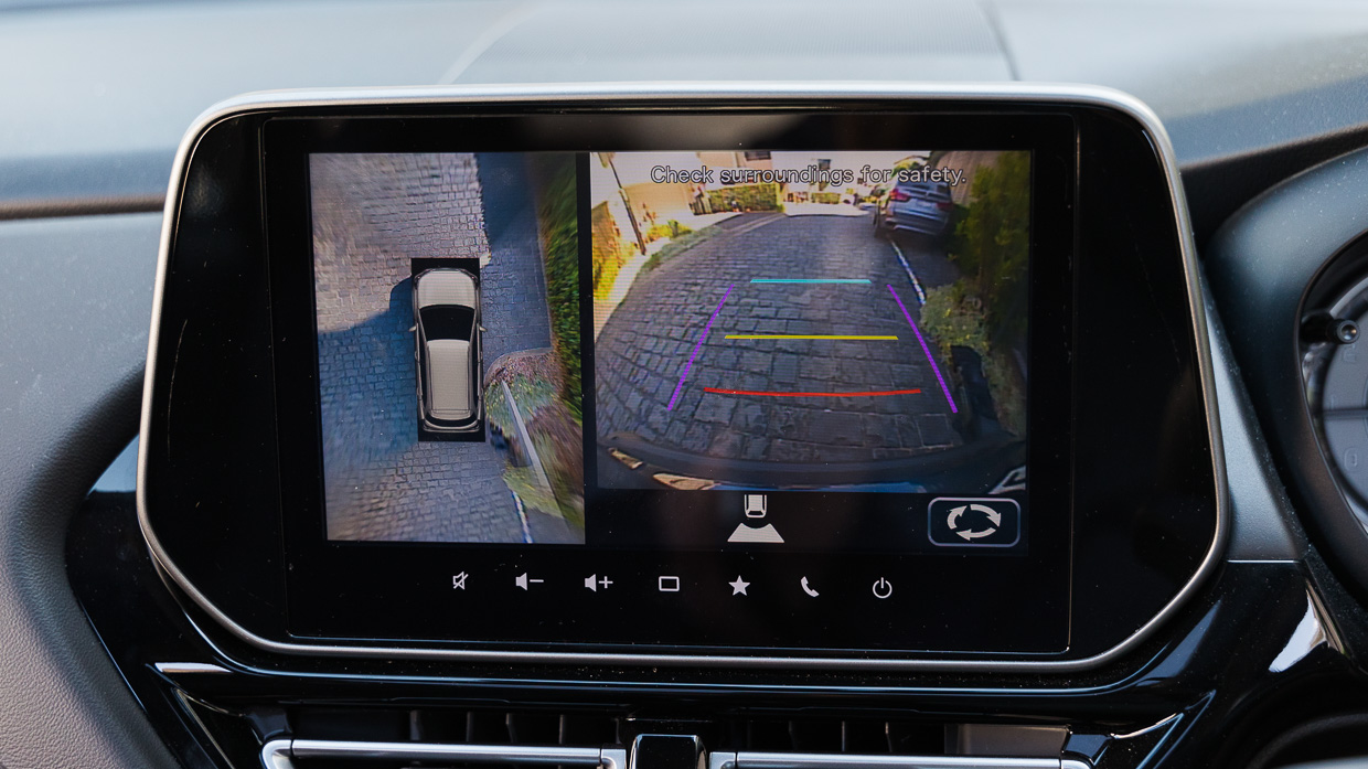 Suzuki S-Cross AllGrip Prestige 2025 screen 4