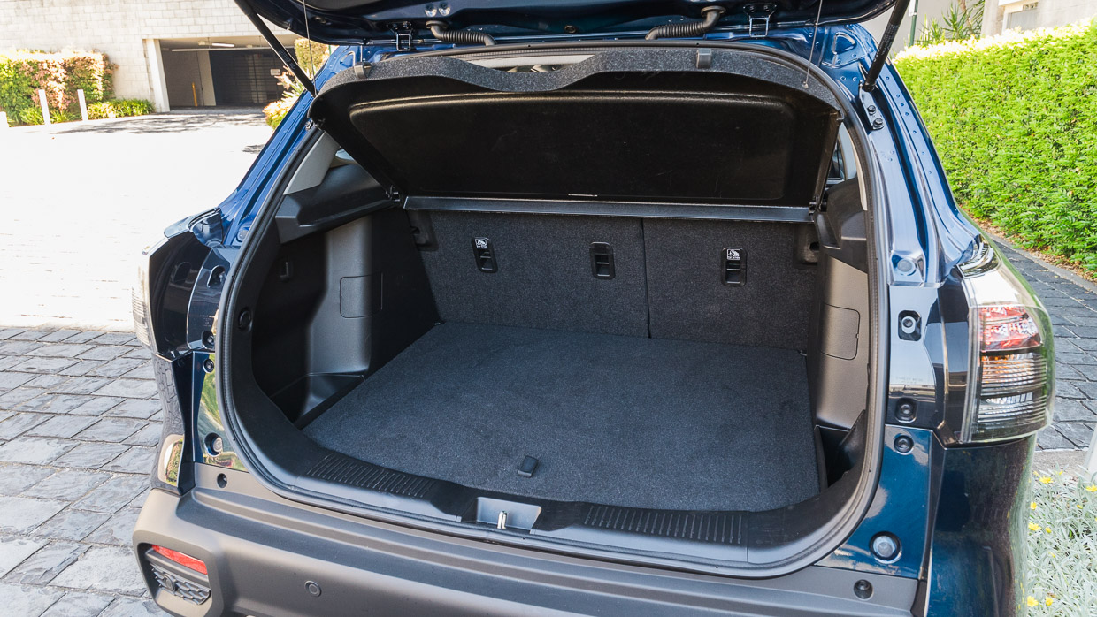 Suzuki S-Cross AllGrip Prestige 2025 boot