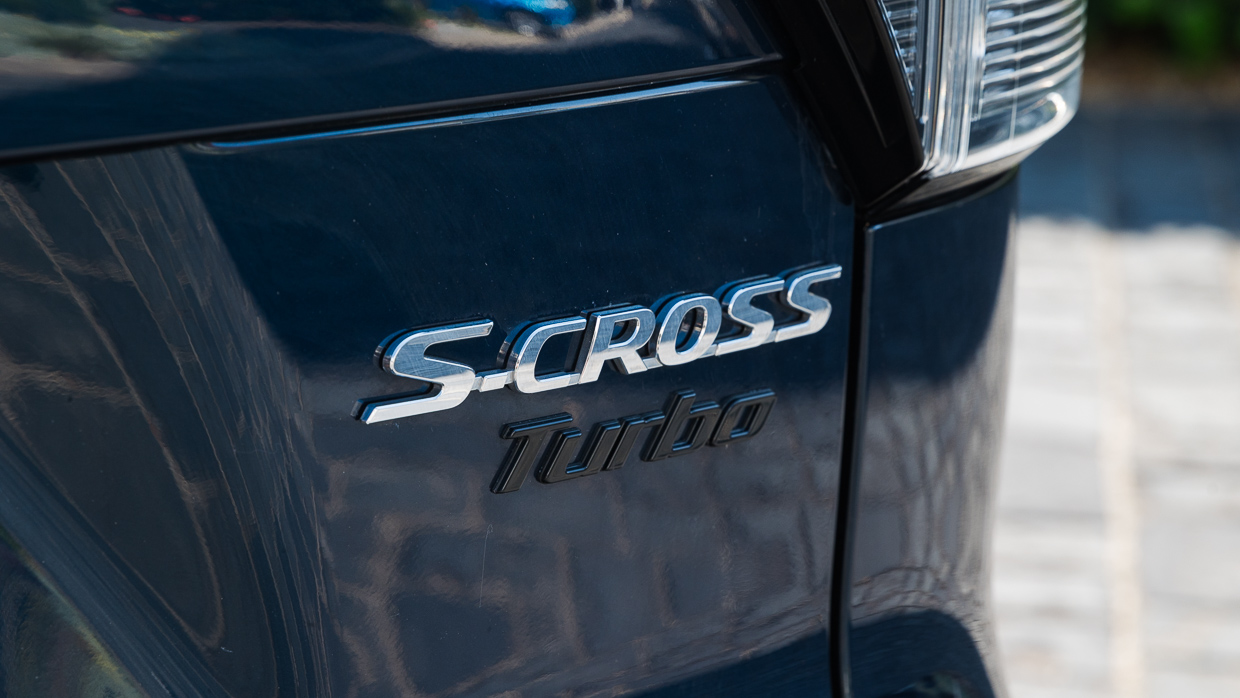 Suzuki S-Cross AllGrip Prestige 2025 badge
