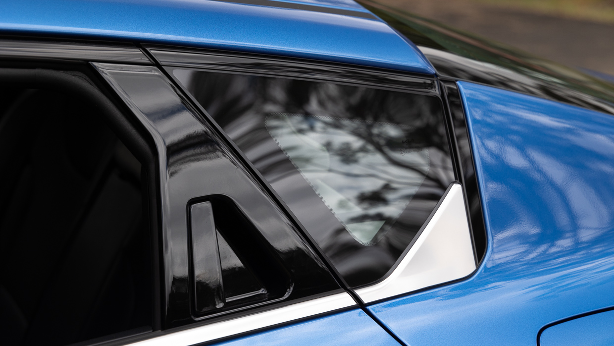 Kia K4 GT-Line 2025 interior door handle