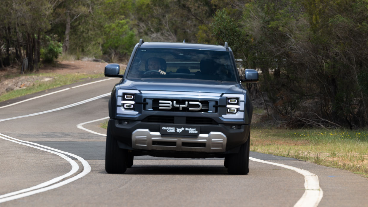 BYD Shark 6 2025 driving front