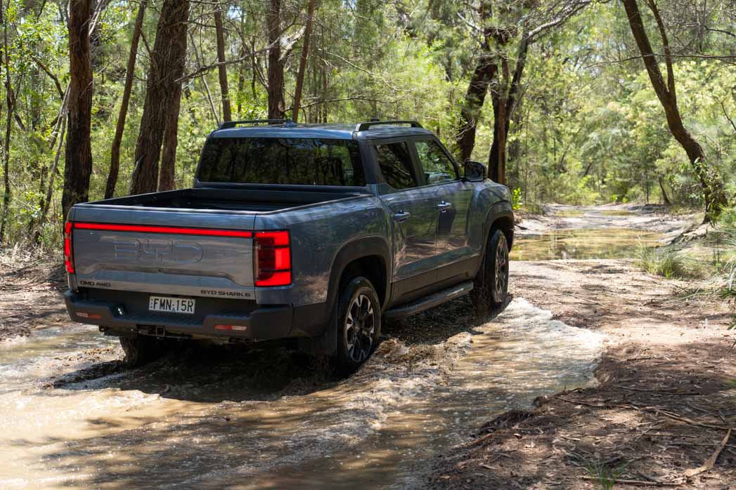 BYD Shark 6 2025 rear mud