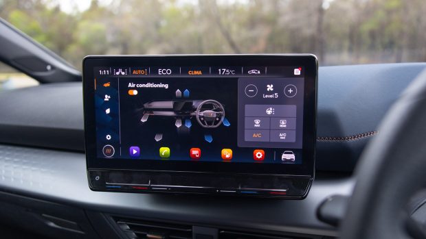 Cupra Born LT 2025 interior screen