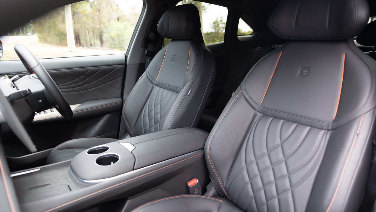 Deepal S07 2025 interior front seats 3