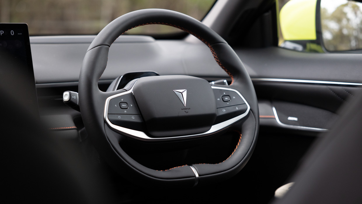 Deepal S07 2025 interior steering wheel