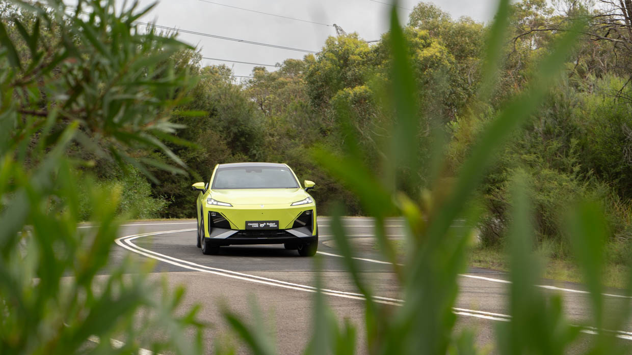 Deepal S07 2025 driving front 2