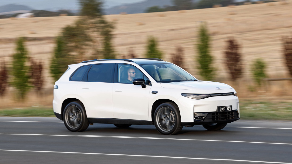 Leapmotor C10 Design 2025 front highway 2