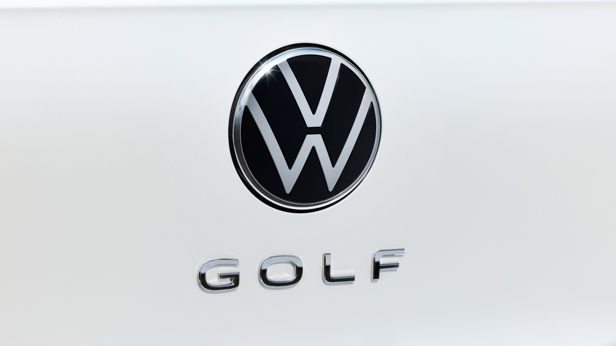Volkswagen Golf 8.5 2025 badge