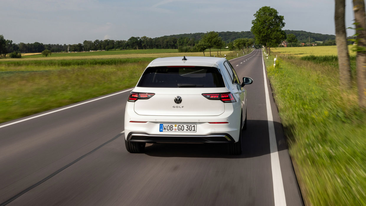 Volkswagen Golf 8.5 2025 rear driving