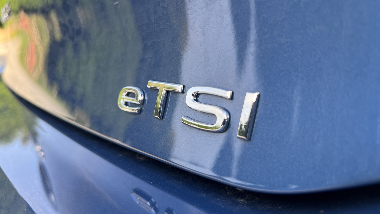 Volkswagen Golf 8.5 2025 badge