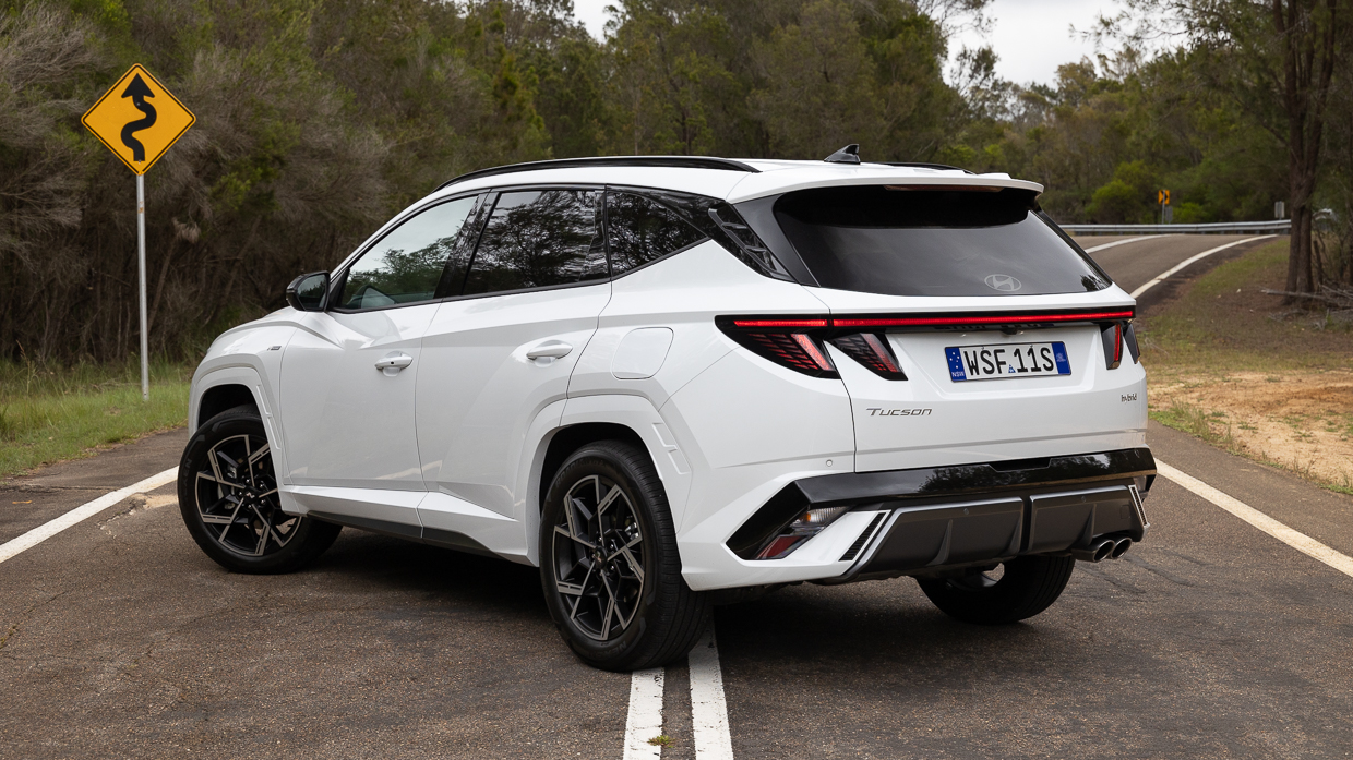 Hyundai Tucson Elite Hybrid LT 2025 rear 3/4