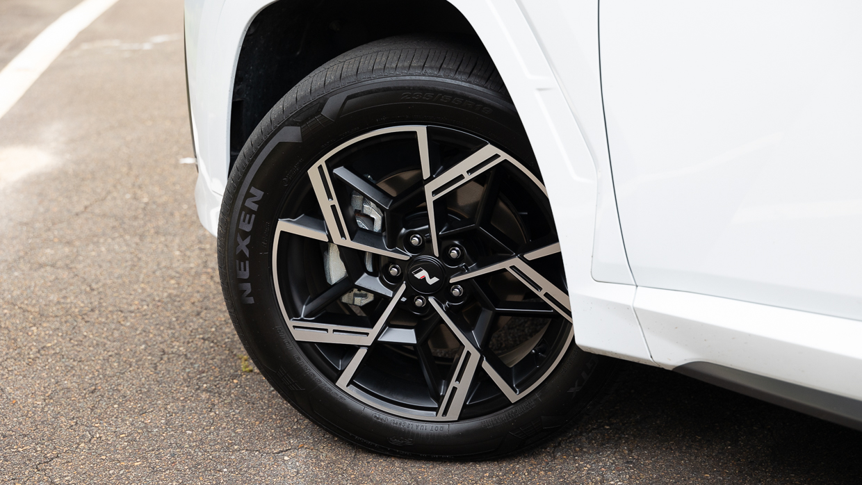 Hyundai Tucson Elite Hybrid LT 2025 wheel
