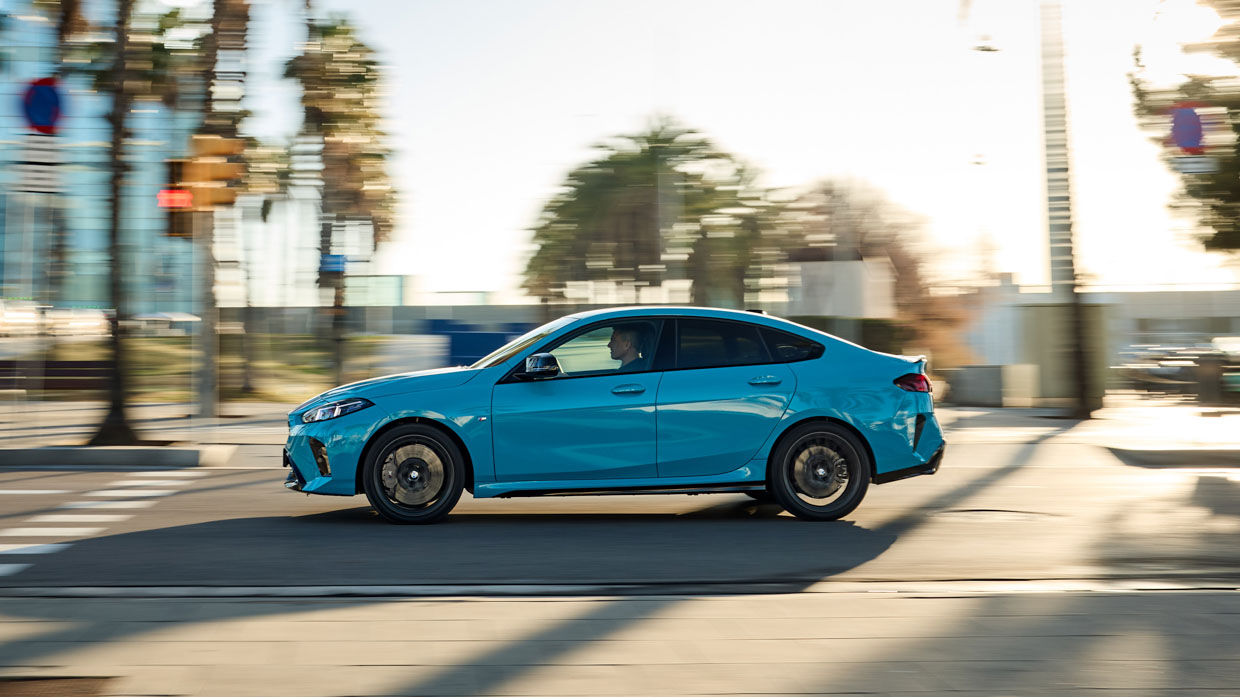 BMW M235 xDrive 2025 driving side