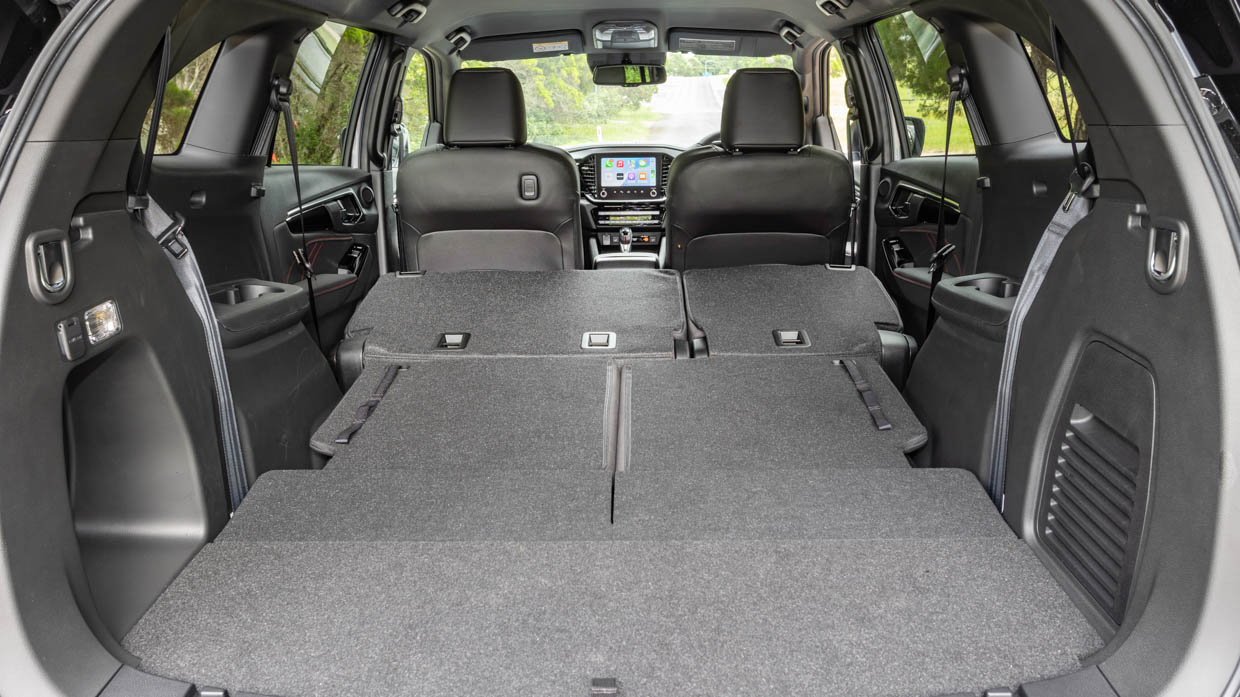 Isuzu MU-X 2025 X-Terrain interior boot