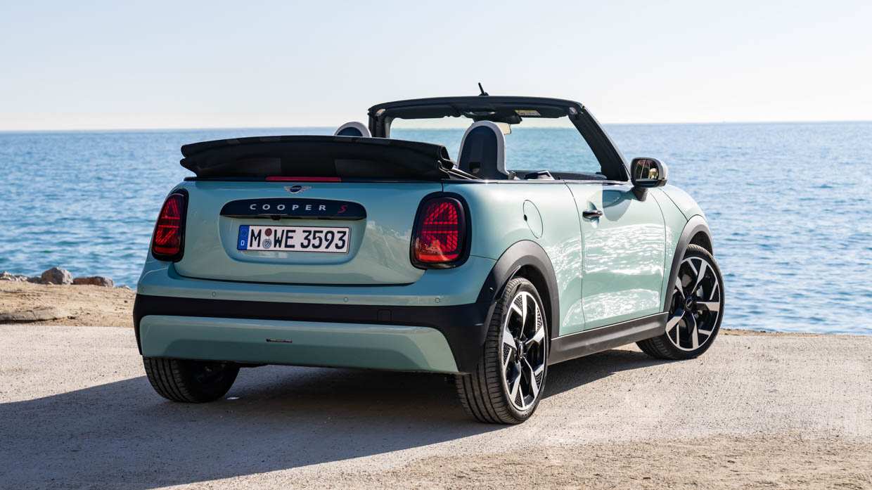 Mini Convertible 2025 rear 3/4 2
