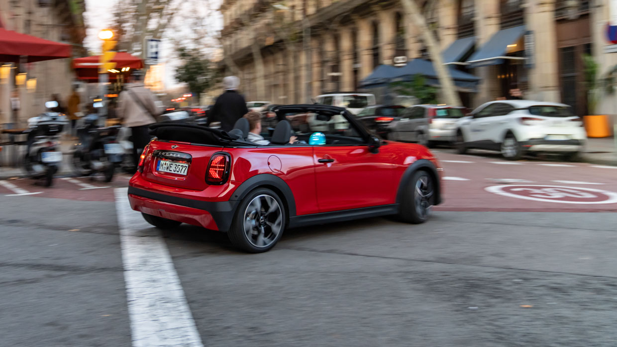 Mini Convertible 2025 rear 3/4