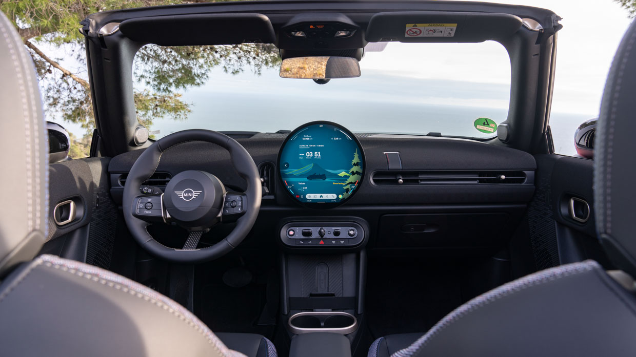 Mini Convertible 2025 interior