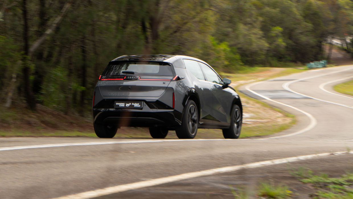 Zeekr X 2025 driving rear 3