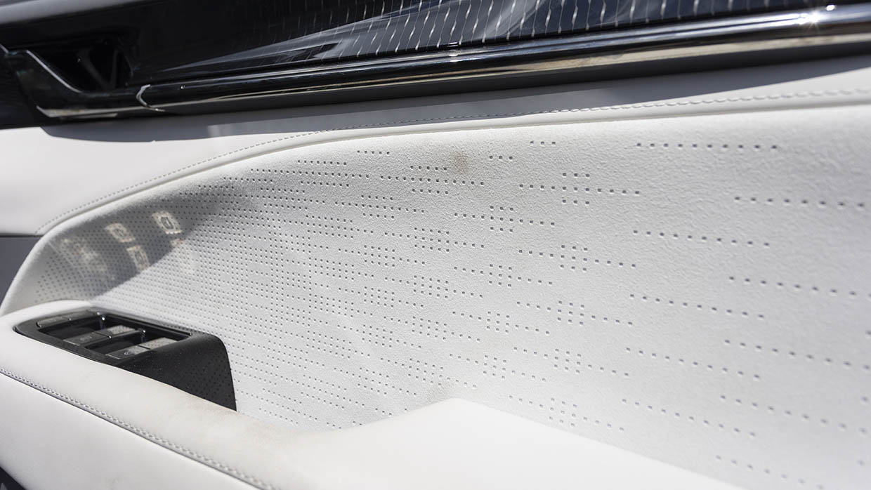 Zeekr 009 2025 interior inlay