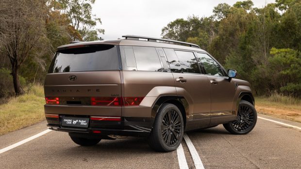 Hyundai Santa Fe hybrid Calligraphy 2024 rear 2